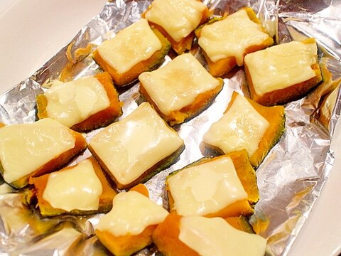 カボチャの皮を使って、4種の味のチーズパンプキン